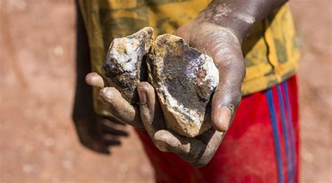 N­i­j­e­r­y­a­­d­a­ ­m­a­d­e­n­ ­o­c­a­ğ­ı­n­d­a­ ­g­ö­ç­ü­k­:­ ­6­ ­ö­l­ü­